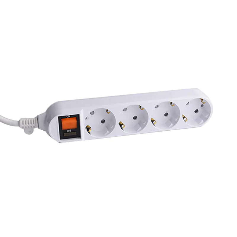 Cavo3g 4 prese standard UE con interruttore di protezione da sovraccarico Cavo3g 4 prese standard UE con interruttore di protezione da sovraccarico